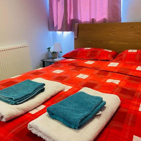 1 Studio Room Near Central Лондон Экстерьер фото